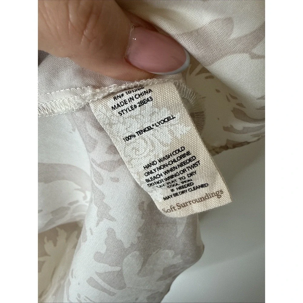 Soft Surroundings Floral Popover Tunic Top 3/4 Sleeve Boho Artsy‎ AOP Neutral M